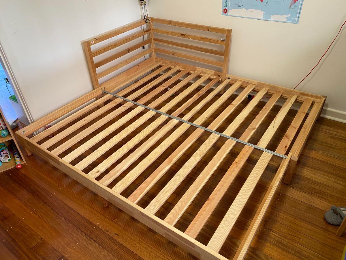 Trava IKEA Extendable Bed Frame, Furniture Home Living, Furniture, Bed ...